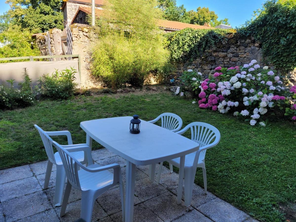 Gites Le Vieux Vinzelles Volvic Εξωτερικό φωτογραφία